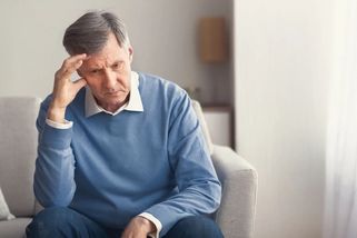 Raději nižší důchod než zemřít v práci. Lidé po šedesátce řeší těžké rozhodnutí